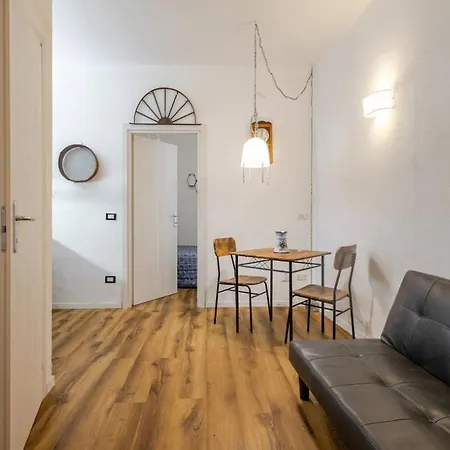 Holiday home Tanqueroom Revolution - Centro Storico - Station *