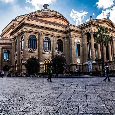 Tanqueroom Revolution - Centro Storico - Station Palermo
