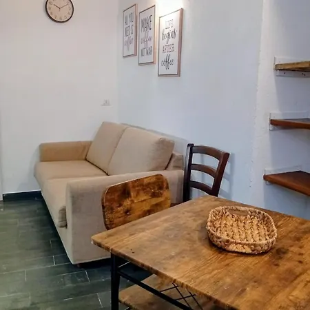 Sicily Bed' House *